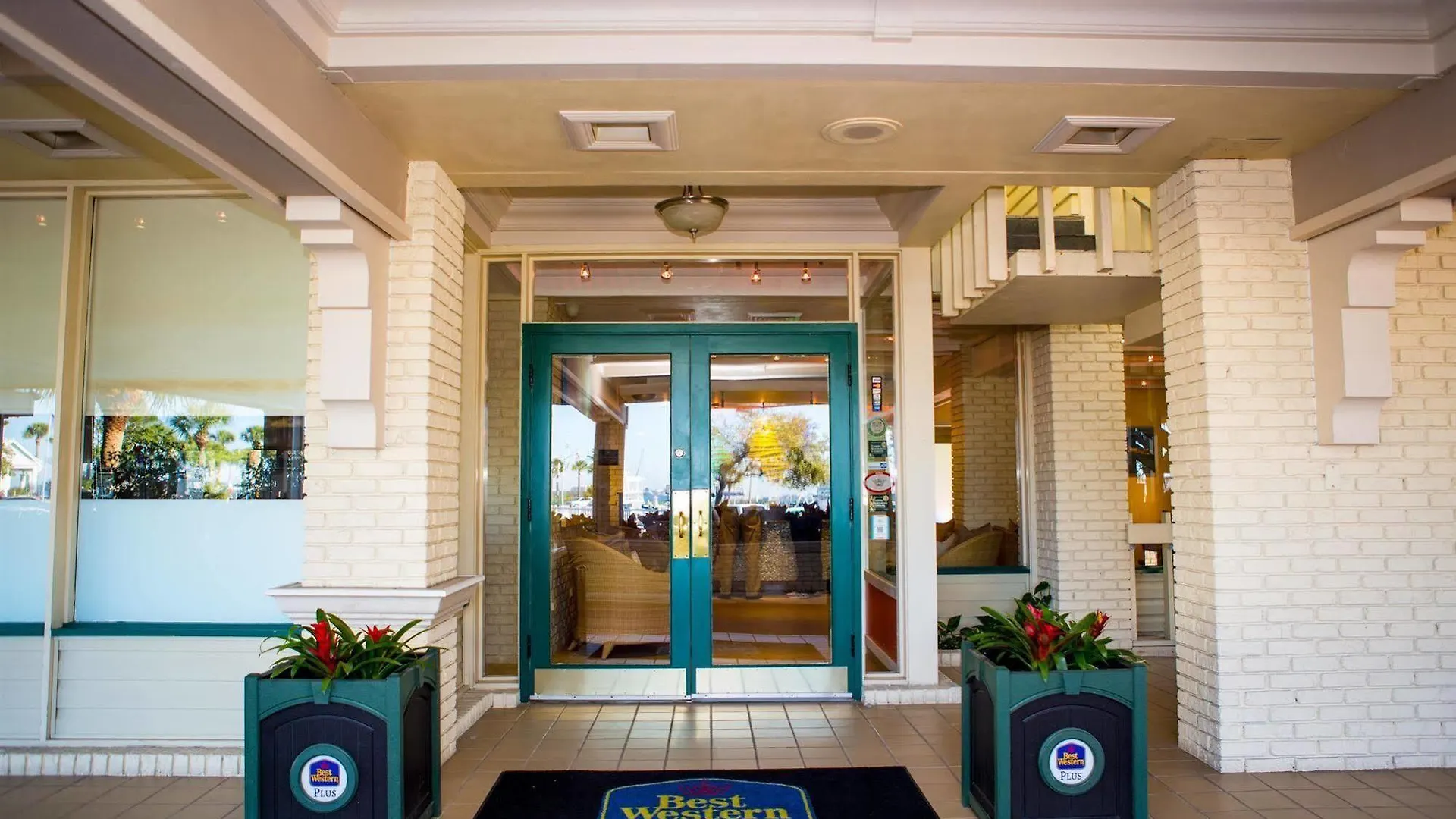 Best Western Plus Yacht Harbor Inn Dunedin Hotel