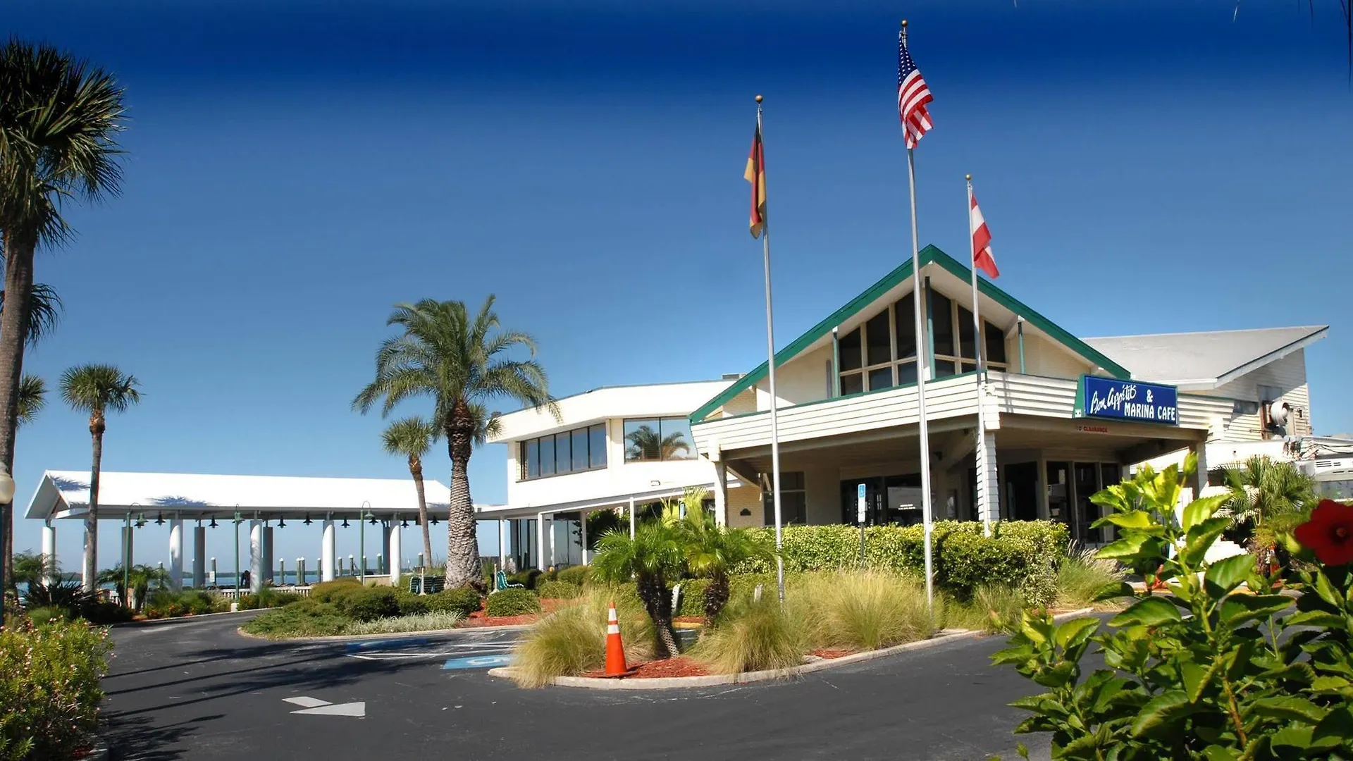 Best Western Plus Yacht Harbor Inn Dunedin